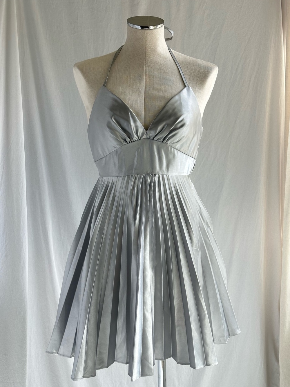 Vintage Gunne Sax Jessica McClintock Pleated Halter Mini Dress | Silver Satin XS